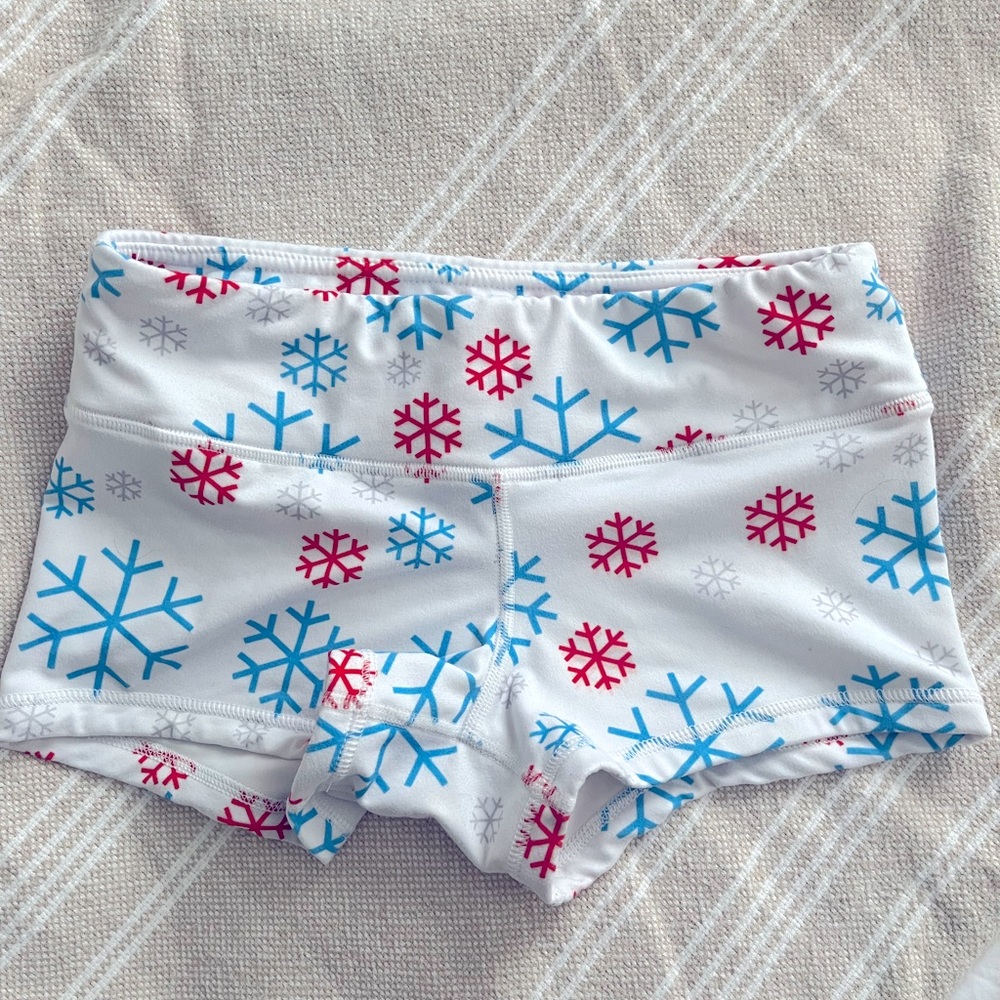 Cleo Womens Shorts Size Small